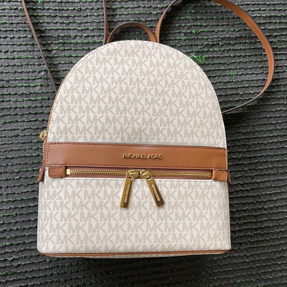 MICHAEL KORS Kenly Medium Backpack Signature Vanilla Bag